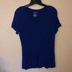 v neck tshirt